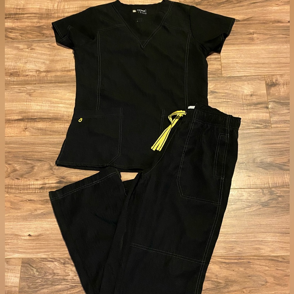 WONDERWINK SCRUB SET